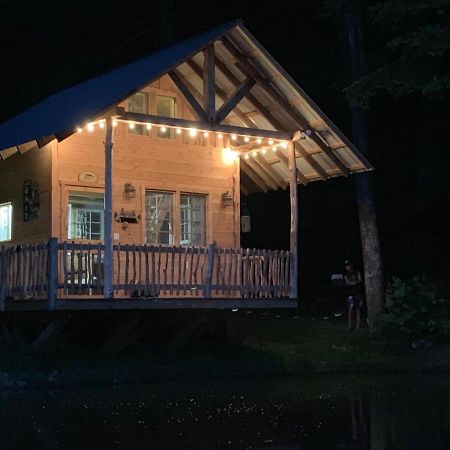 Blue Lodge Hesston Экстерьер фото